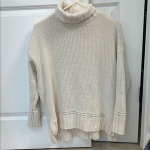 Aerie Oversized Cream Turtleneck Sweater